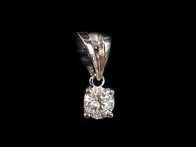 Diamond Pendant PNW077